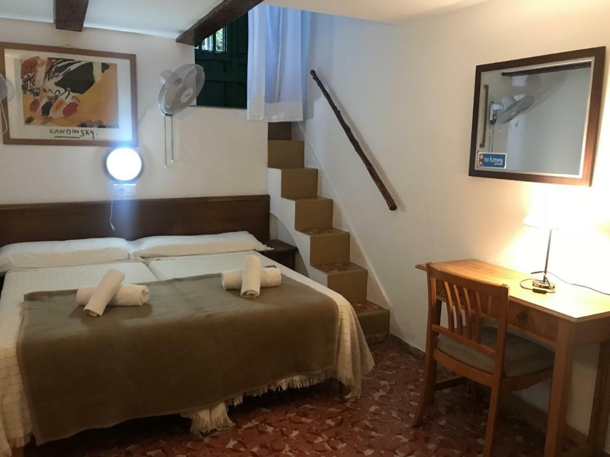 Casa De Huespedes La Pena Hotel Ibiza Town Ngoại thất bức ảnh