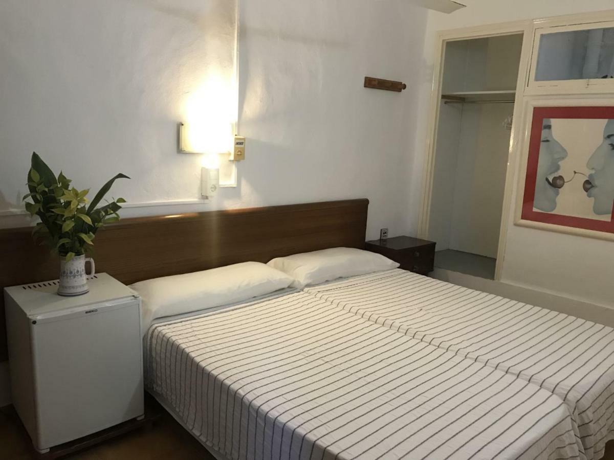 Casa De Huespedes La Pena Hotel Ibiza Town Ngoại thất bức ảnh
